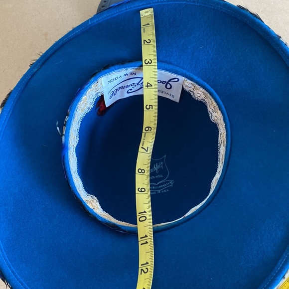 VTG Rare Jack McConnell Feather Hat. 100% Wool. Blue/Black Multi Feathers - Picture 15 of 16
